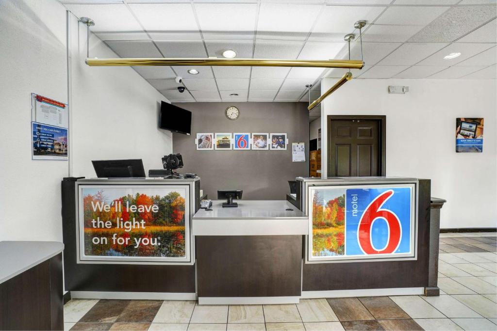 Room image 4